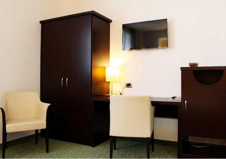Hotel Senator Gorgonzola Eksteriør bilde